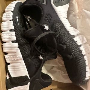 Nike Metcon 4: Women’s Black 9